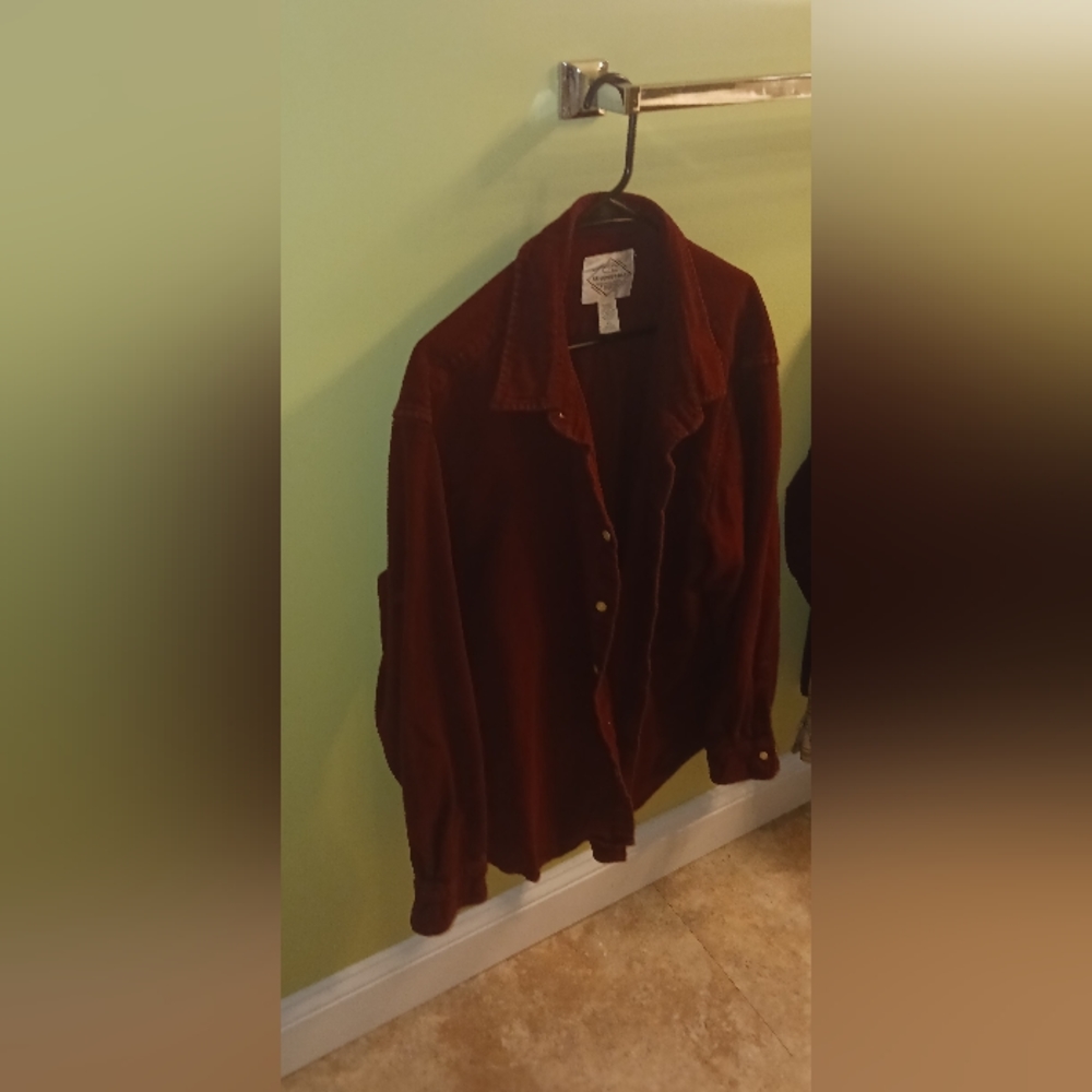 Button down shirt - Picture 3 of 4